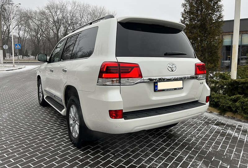 Toyota Land Cruiser 200 2020