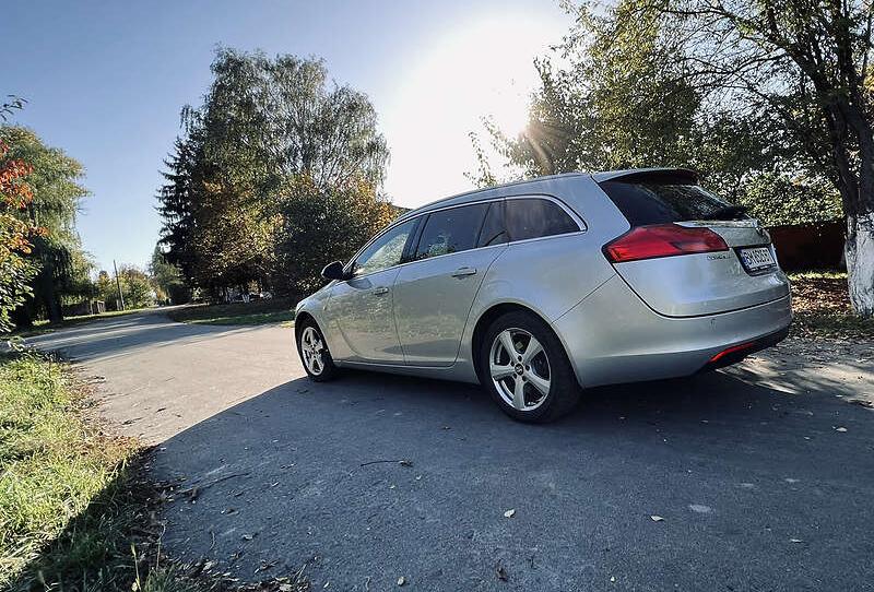 Opel Insignia 2011