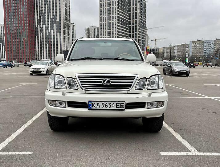 Lexus LX 2002