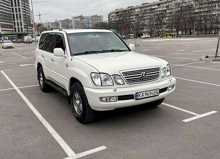 Lexus LX 2002
