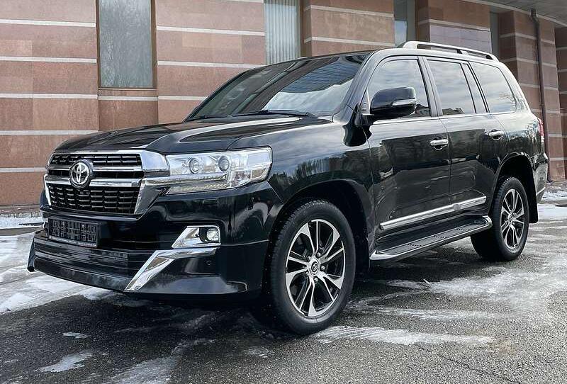 Toyota Land Cruiser 200 2020