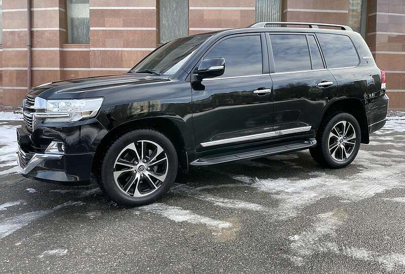 Toyota Land Cruiser 200 2020