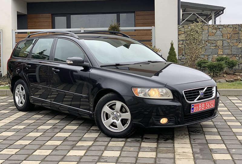 Volvo V50 MOMENTUM 2009