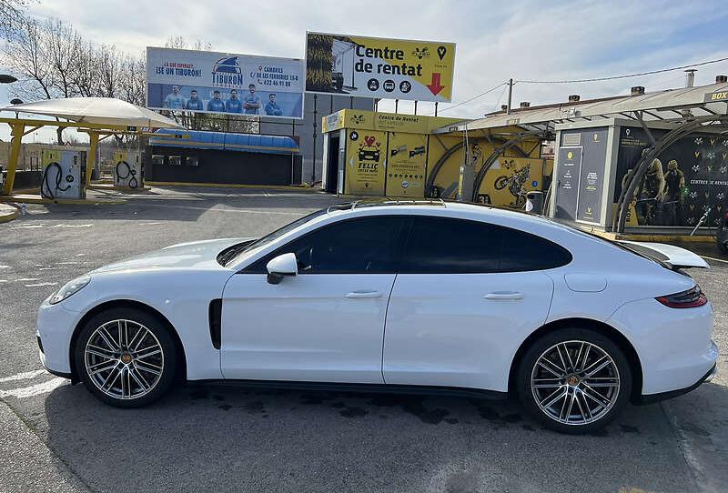 Porsche Panamera 2020