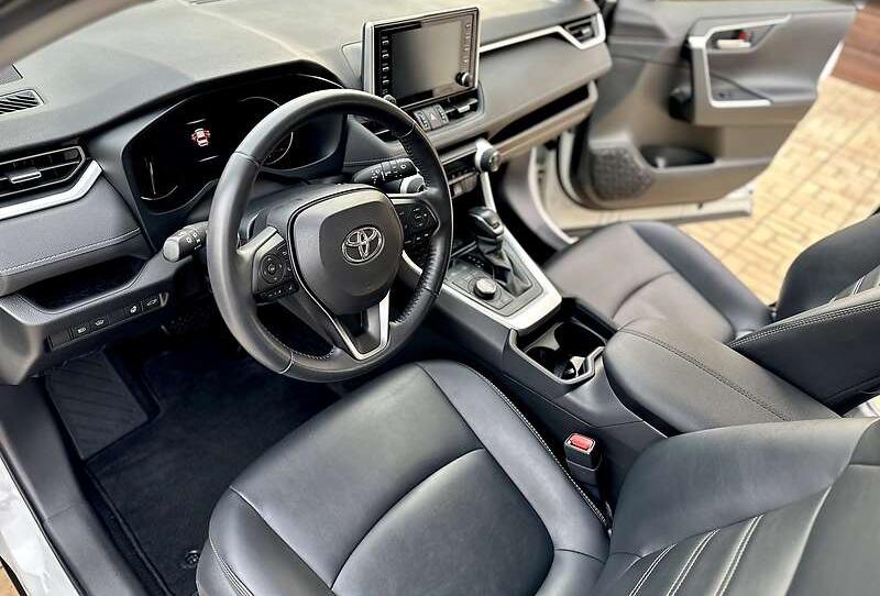Toyota RAV4 LOUNGE 2020