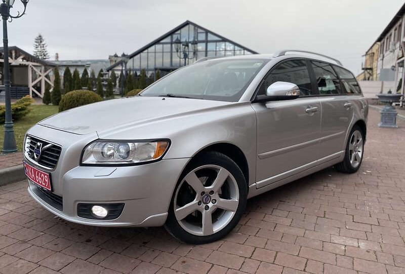Volvo V50 RDESIGN  2011