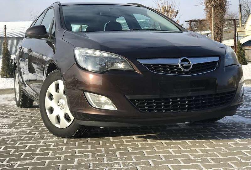 Opel Astra 2012