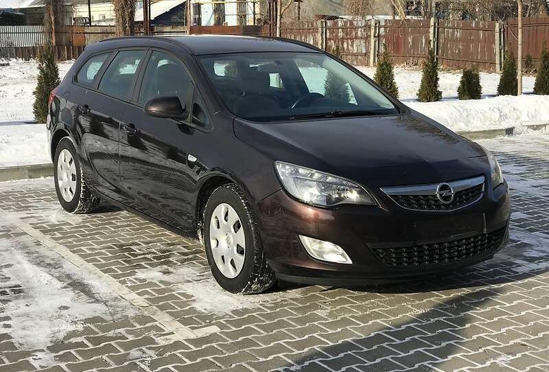 Opel Astra 2012
